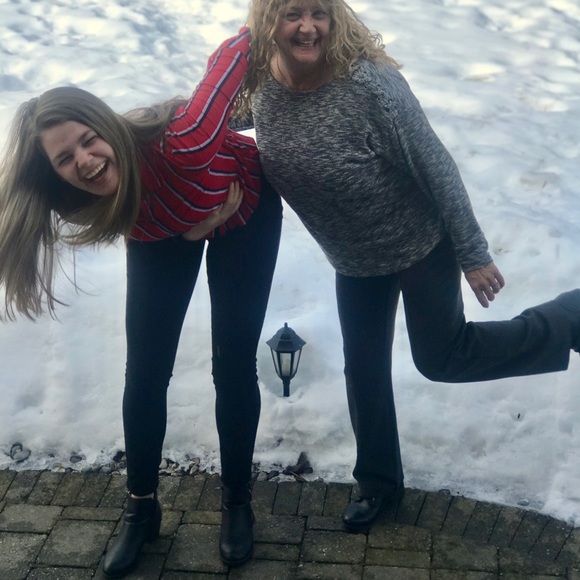 Meet your Posher, Ellie - Picture 4 of 4